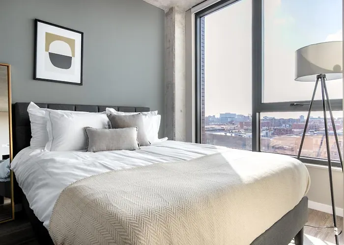 W Loop W Pool Gym Nr Fulton Mkt Chi-273 * Chicago